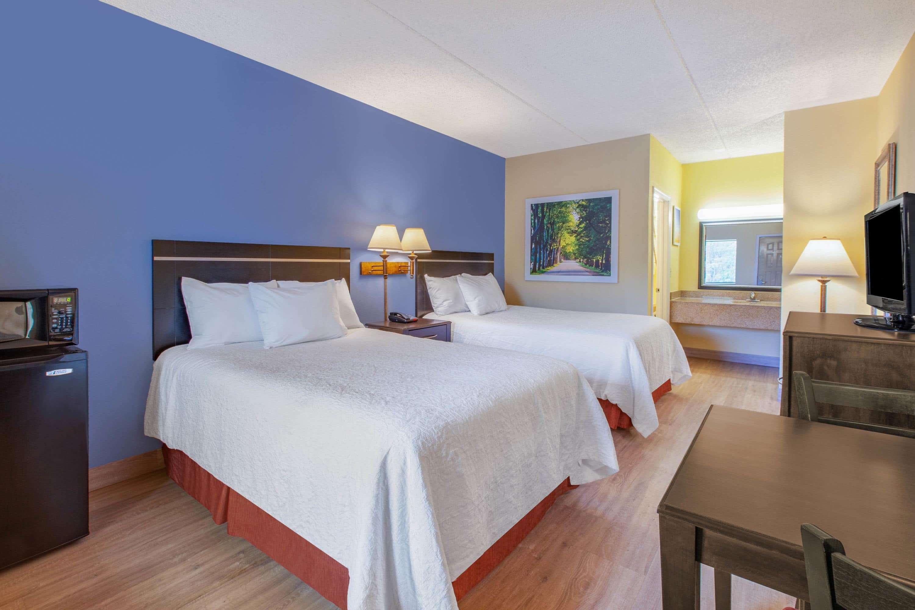 Days Inn By Wyndham Grantville Exteriör bild