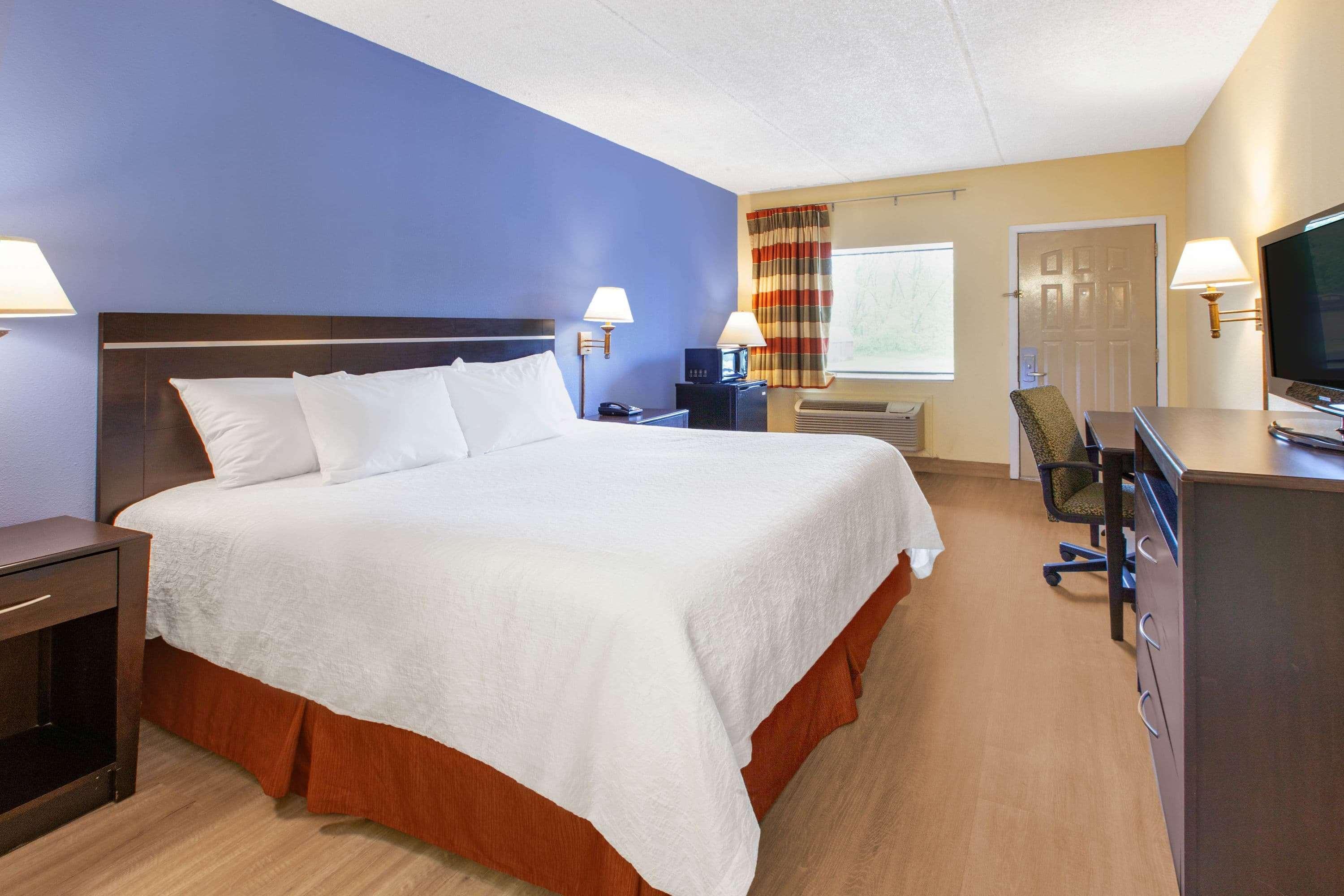 Days Inn By Wyndham Grantville Exteriör bild