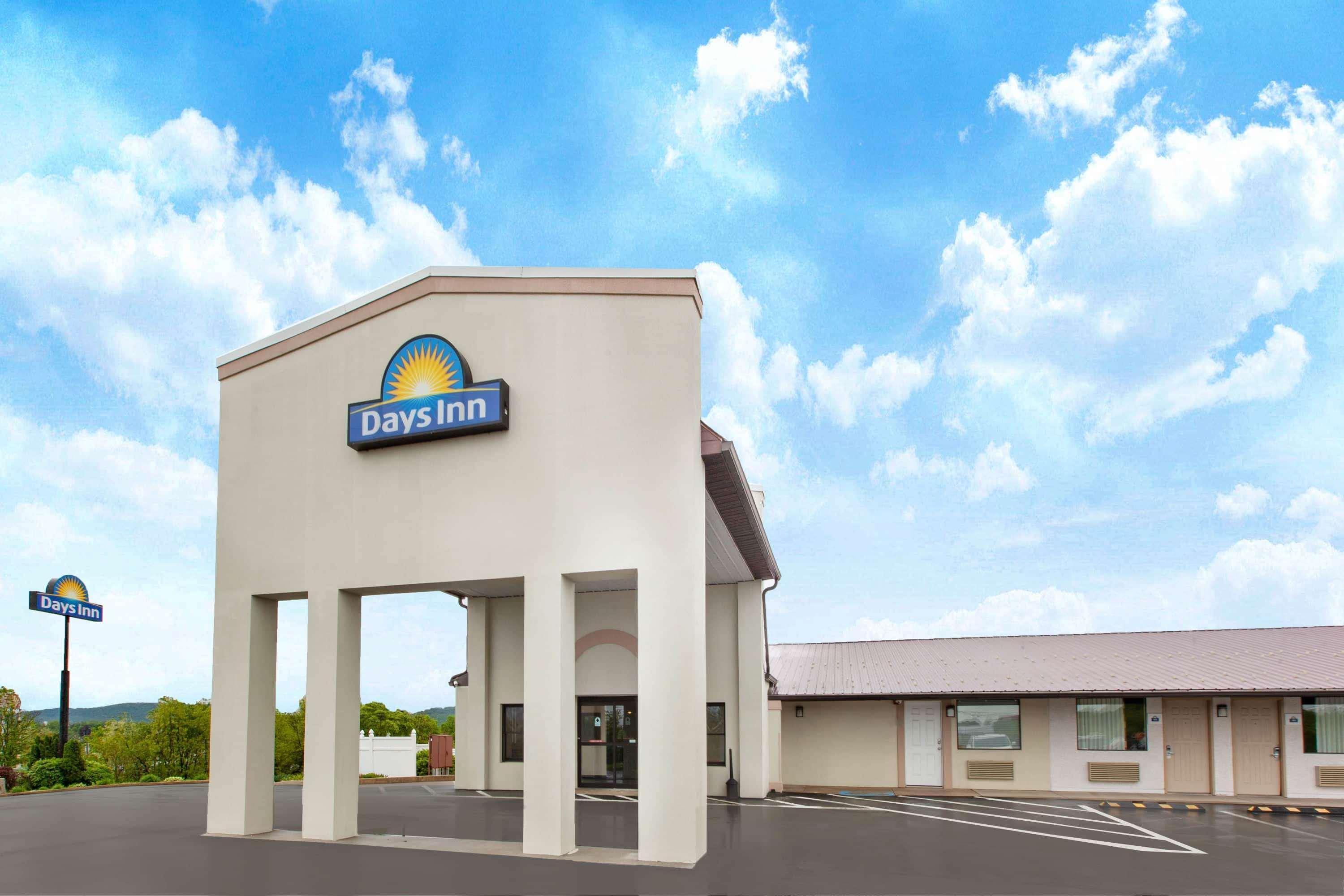 Days Inn By Wyndham Grantville Exteriör bild
