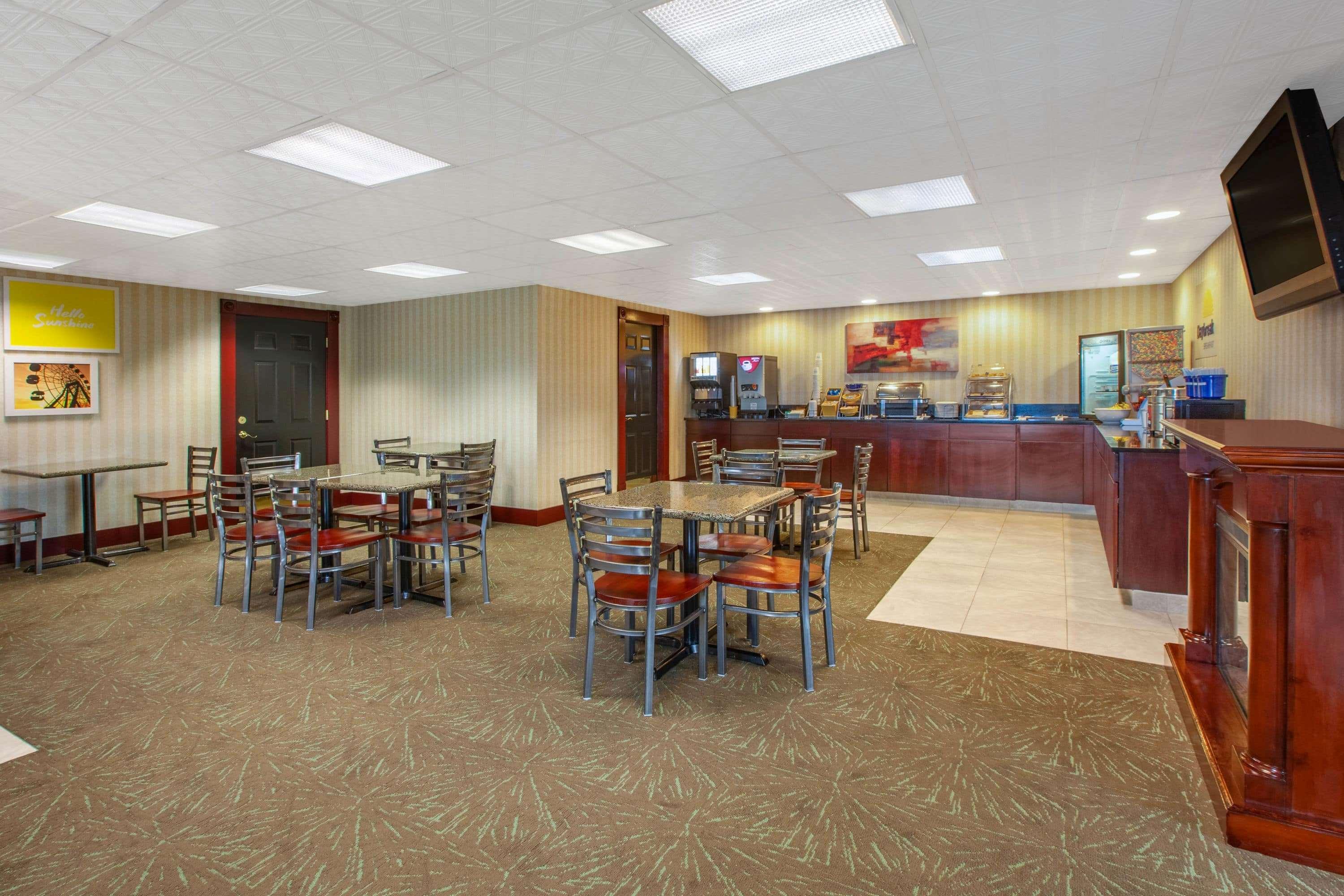 Days Inn By Wyndham Grantville Exteriör bild