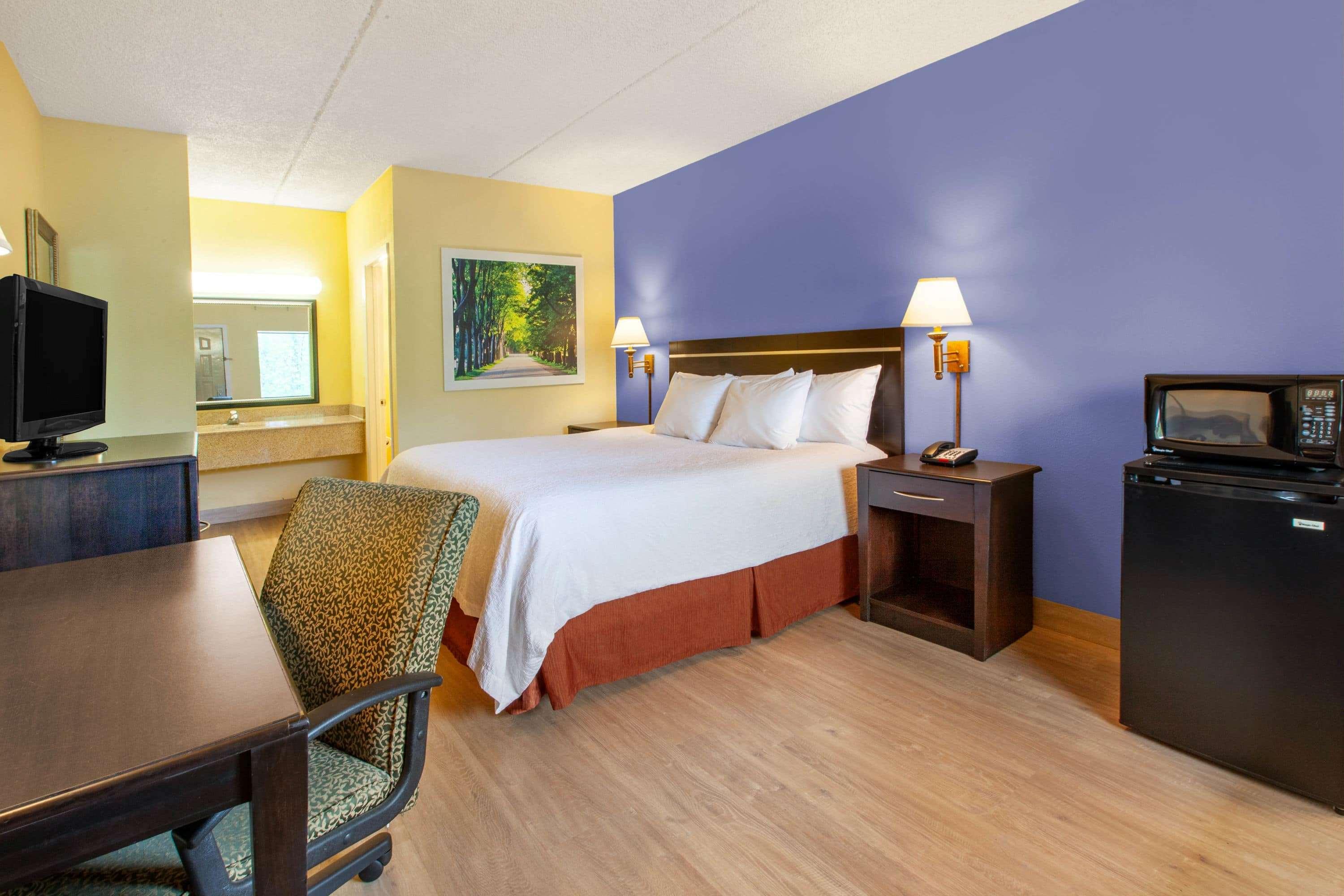 Days Inn By Wyndham Grantville Exteriör bild