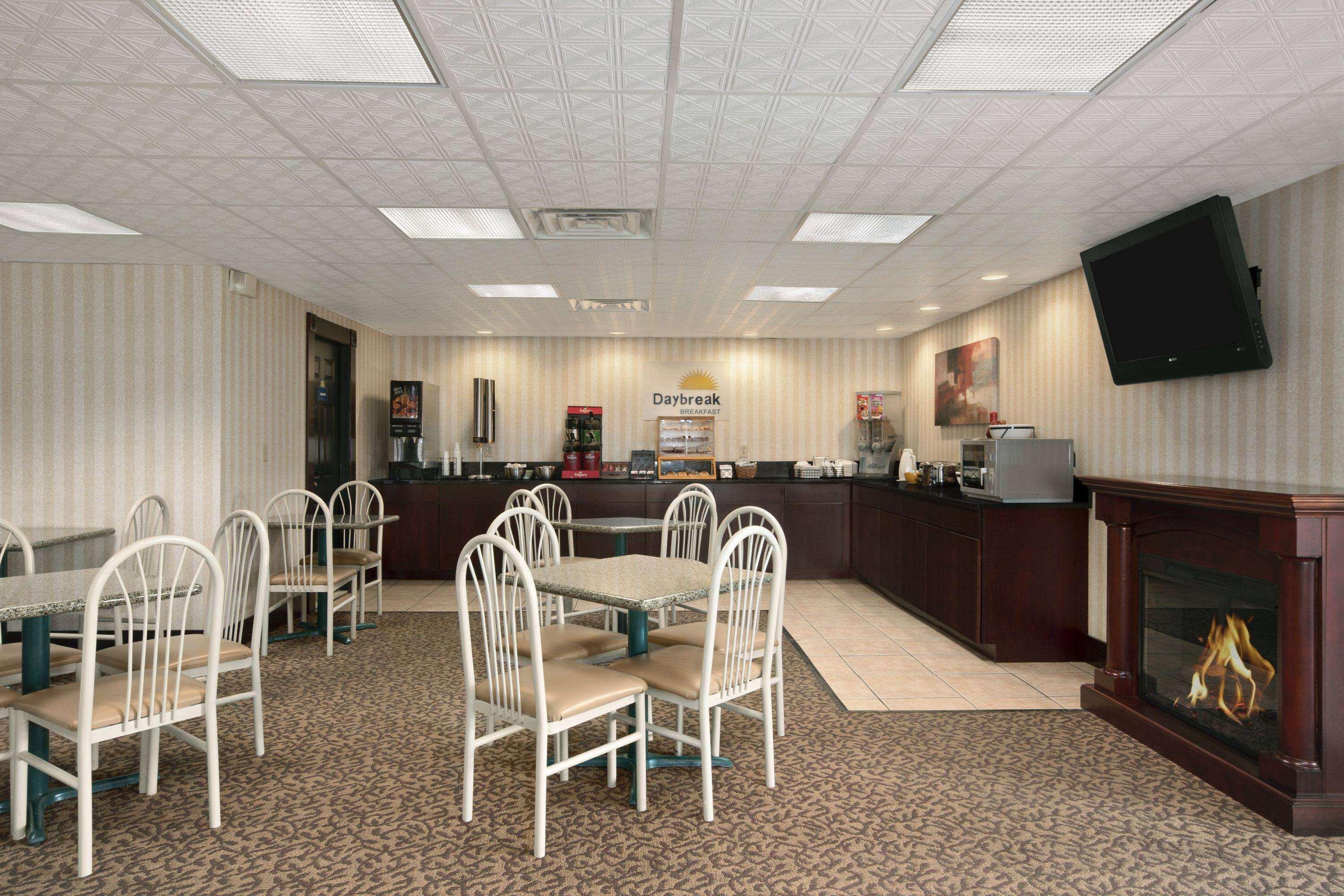 Days Inn By Wyndham Grantville Exteriör bild